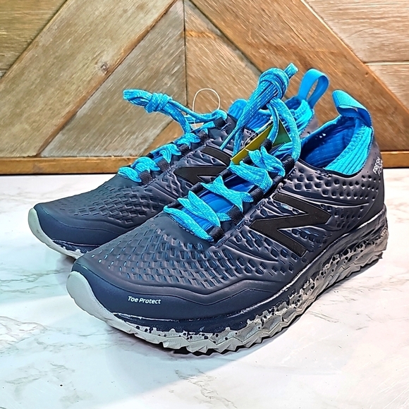 NWOT The Box New Balance Fresh Foam Hierro V3 Trail Running Thunder Blue.